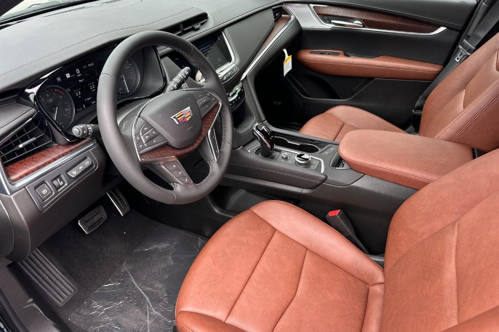 new 2025 Cadillac XT5 car, priced at $67,805