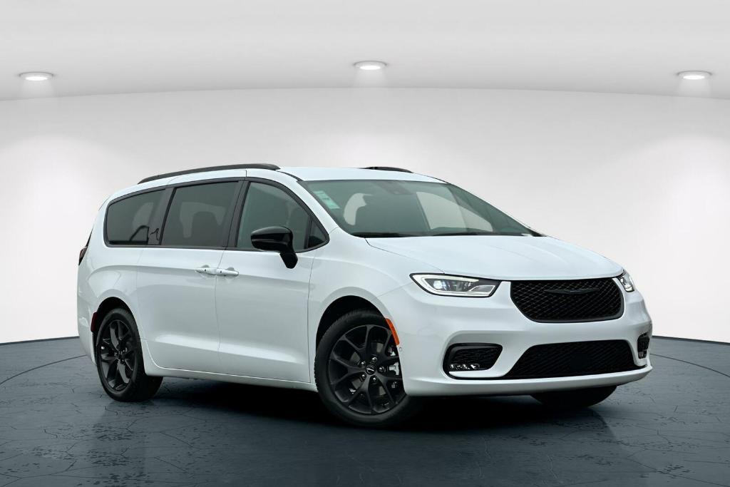 new 2024 Chrysler Pacifica car, priced at $42,940