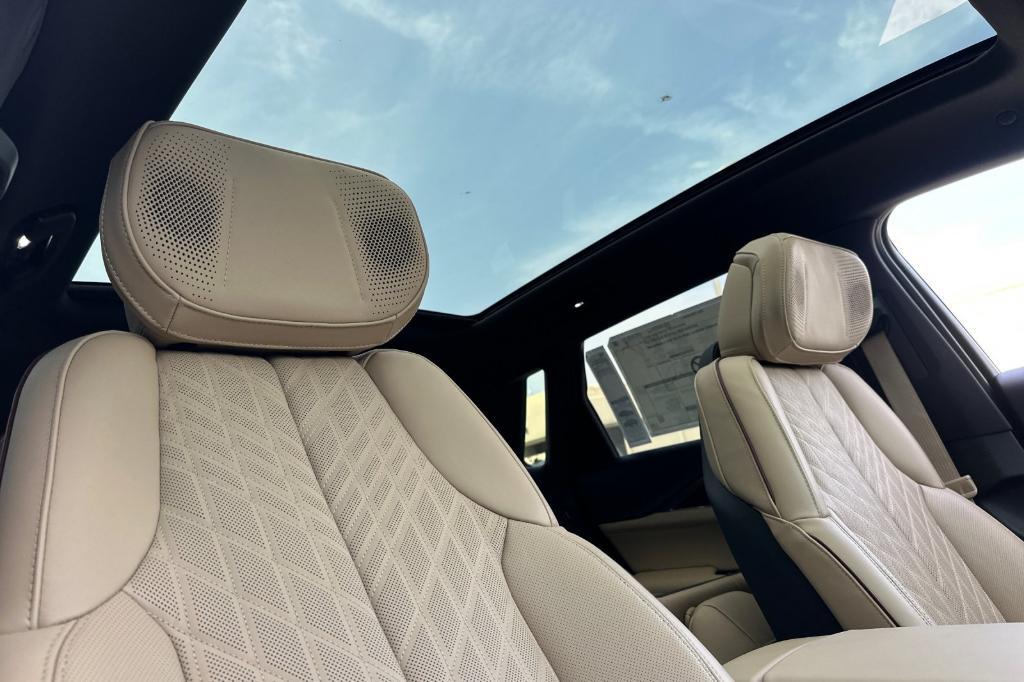 new 2024 Cadillac LYRIQ car, priced at $75,017