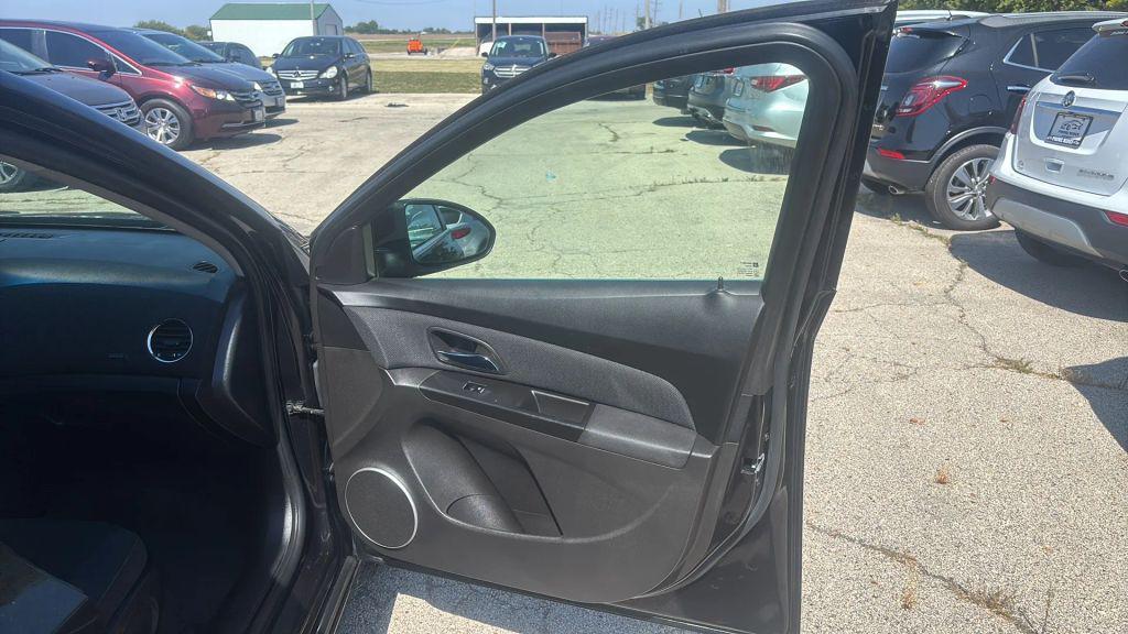 used 2012 Chevrolet Cruze car, priced at $5,500