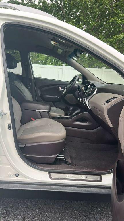 used 2013 Hyundai Tucson car, priced at $9,995