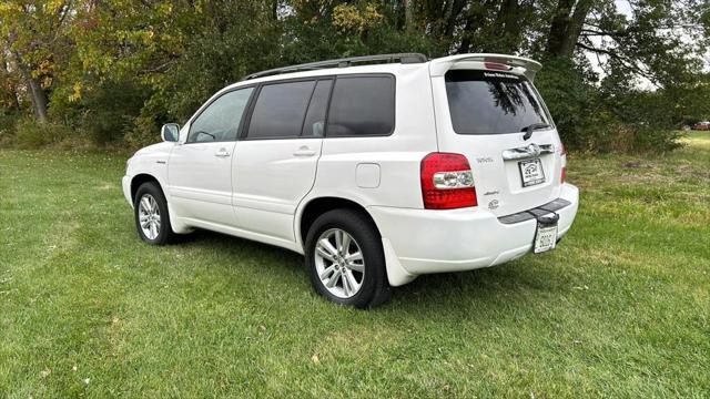 used 2006 Toyota Highlander Hybrid car, priced at $6,995