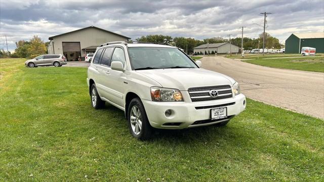 used 2006 Toyota Highlander Hybrid car, priced at $6,995