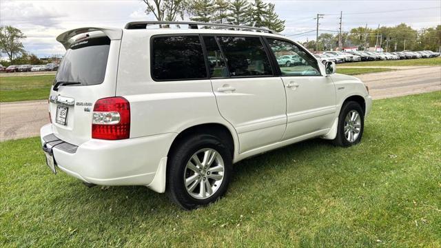 used 2006 Toyota Highlander Hybrid car, priced at $6,995