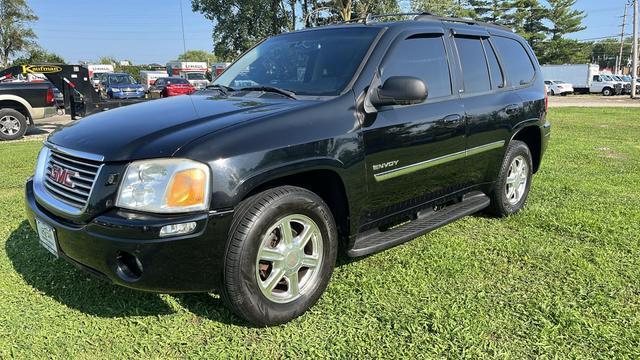 used 2005 GMC Envoy car, priced at $3,500