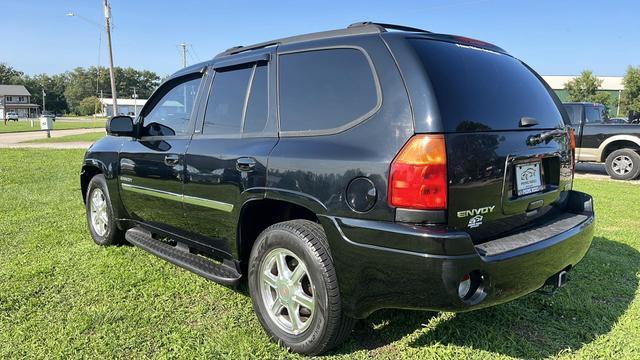 used 2005 GMC Envoy car, priced at $3,500