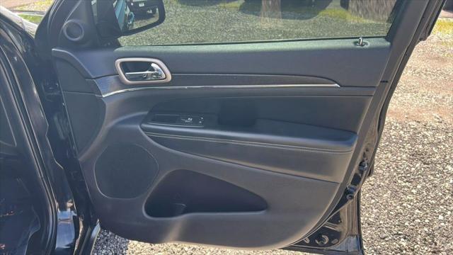 used 2017 Jeep Grand Cherokee car, priced at $14,400