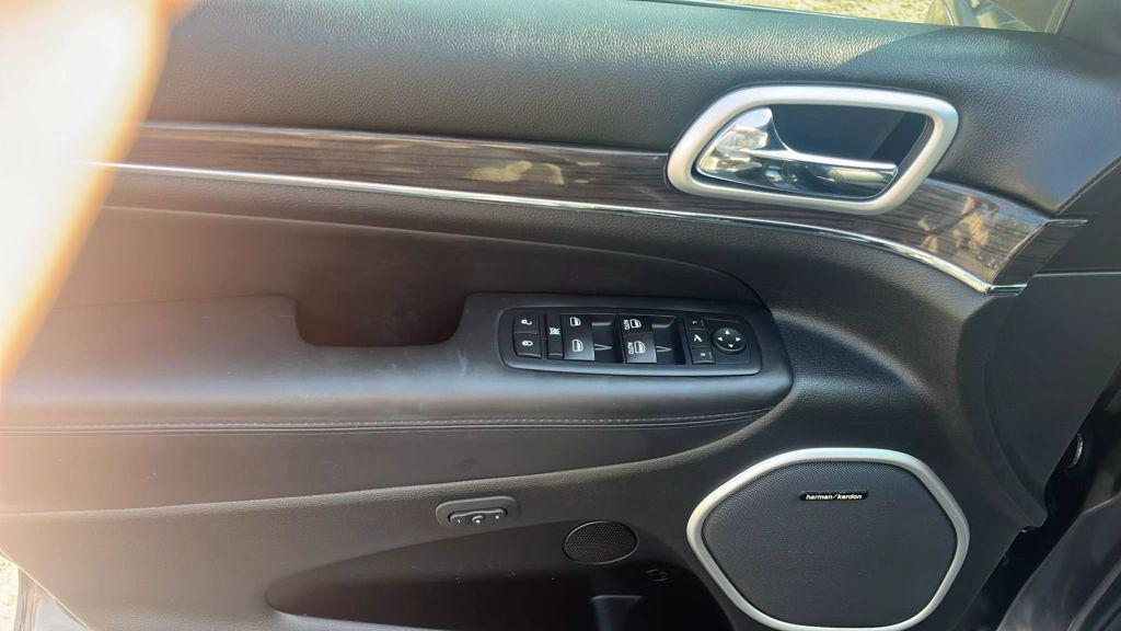 used 2016 Jeep Grand Cherokee car, priced at $14,995