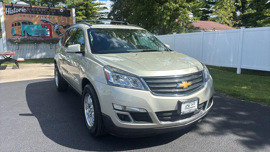 used 2015 Chevrolet Traverse car, priced at $10,900