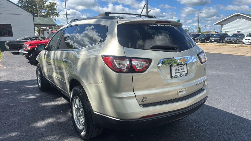 used 2015 Chevrolet Traverse car, priced at $10,900