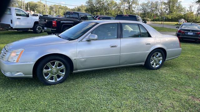 used 2007 Cadillac DTS car, priced at $3,400