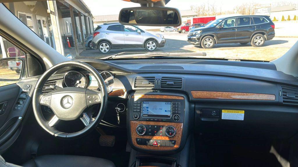 used 2008 Mercedes-Benz R-Class car, priced at $6,995