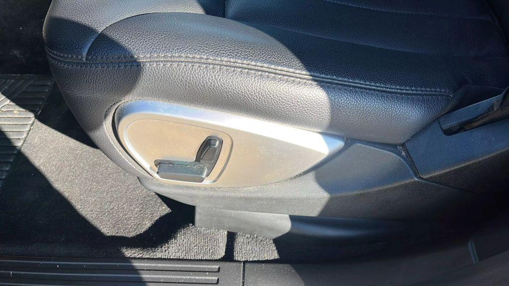 used 2008 Mercedes-Benz R-Class car, priced at $6,995