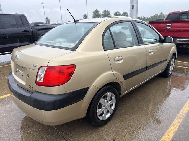 used 2009 Kia Rio car, priced at $2,922