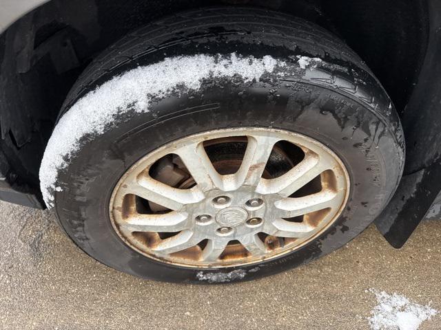 used 2005 Buick Rendezvous car, priced at $2,222