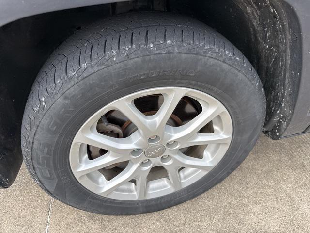 used 2017 Jeep Cherokee car, priced at $12,910
