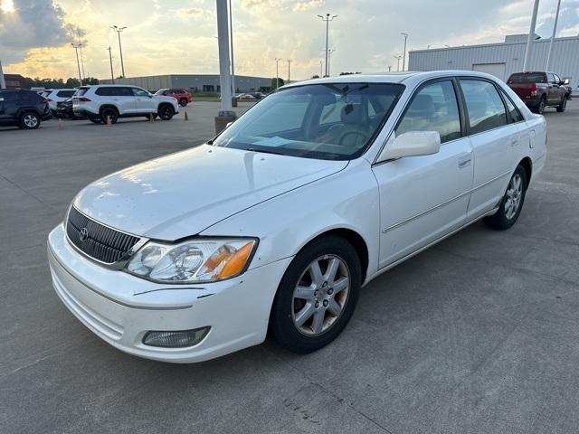 used 2000 Toyota Avalon car, priced at $3,333