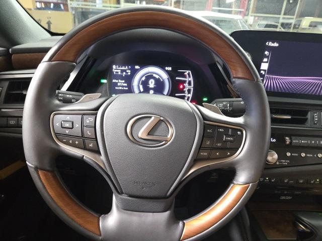 used 2022 Lexus ES 300h car, priced at $36,935