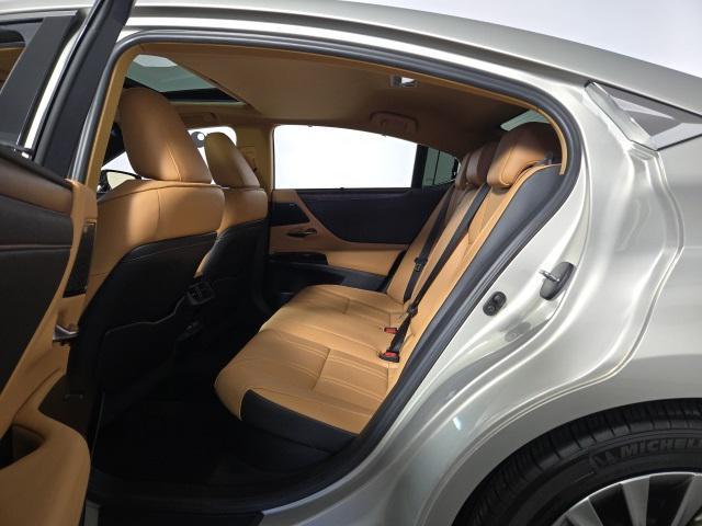 used 2022 Lexus ES 300h car, priced at $36,935