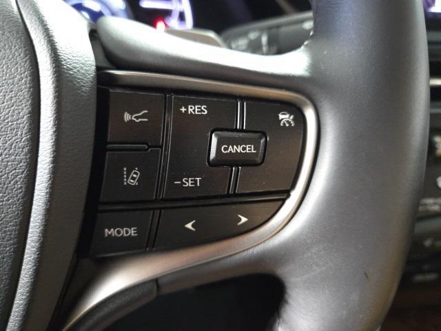 used 2022 Lexus ES 300h car, priced at $32,935