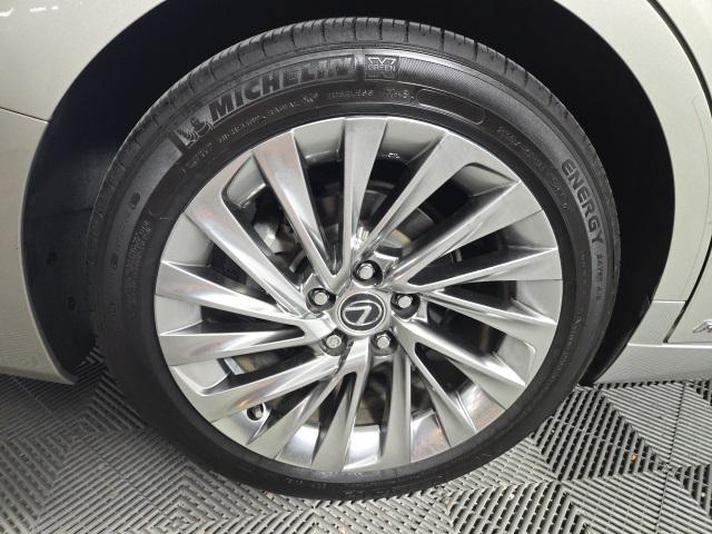 used 2022 Lexus ES 300h car, priced at $36,935
