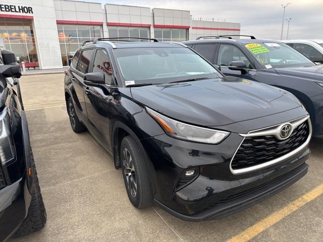 used 2023 Toyota Highlander car, priced at $39,938