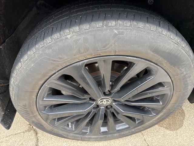 used 2023 Toyota Highlander car, priced at $39,938