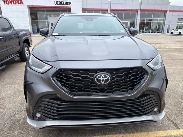 used 2023 Toyota Highlander car, priced at $39,938