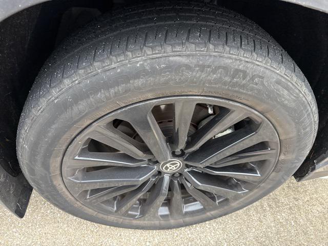 used 2023 Toyota Highlander car, priced at $39,938