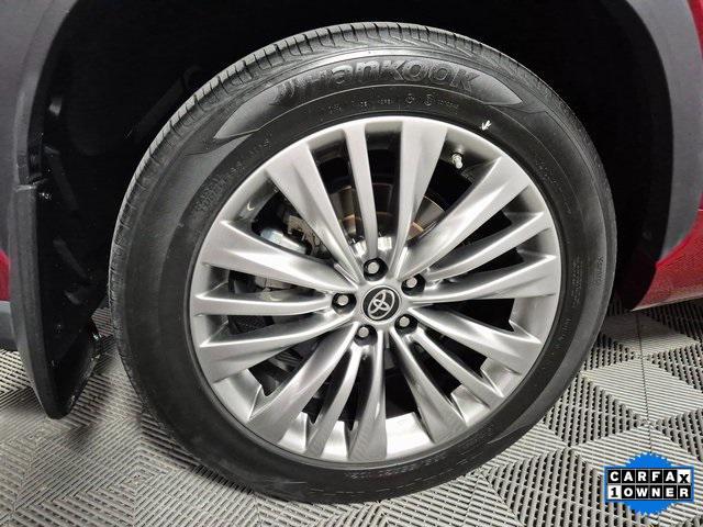 used 2020 Toyota Highlander car, priced at $34,931