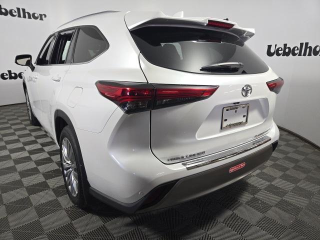 used 2023 Toyota Highlander car, priced at $46,943