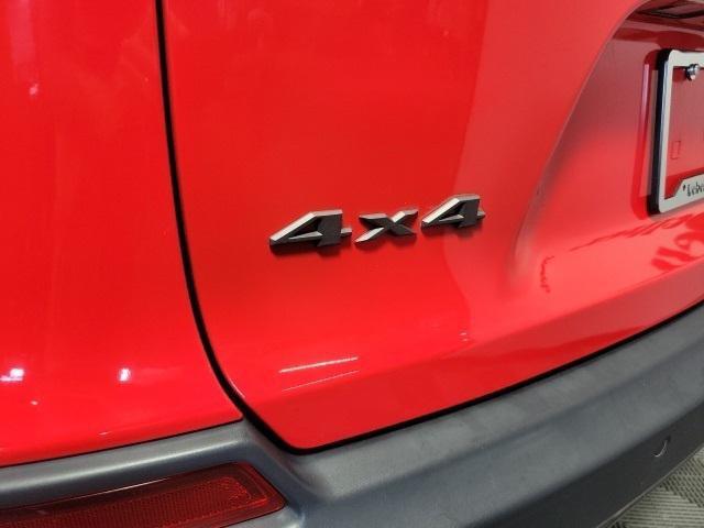 used 2019 Jeep Cherokee car, priced at $15,915