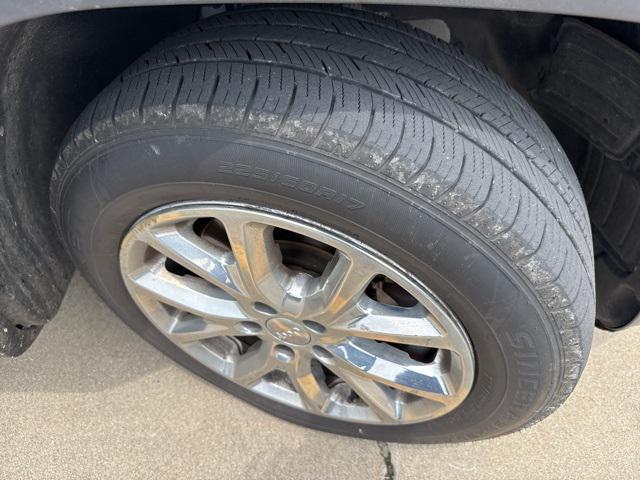 used 2014 Jeep Cherokee car, priced at $8,977