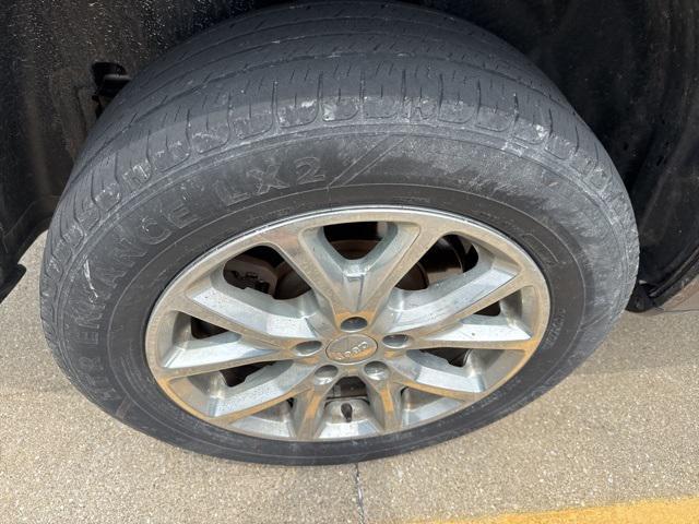 used 2014 Jeep Cherokee car, priced at $8,977