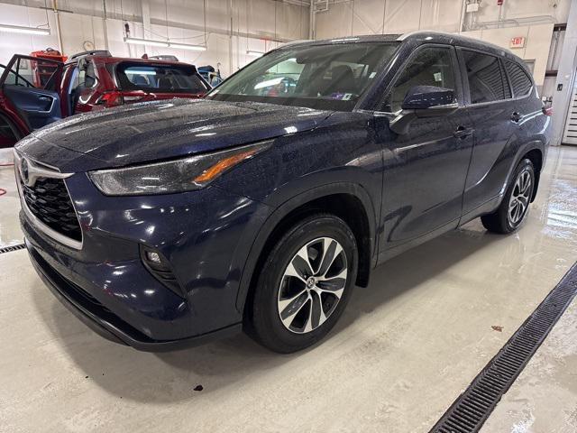 used 2023 Toyota Highlander car, priced at $34,934