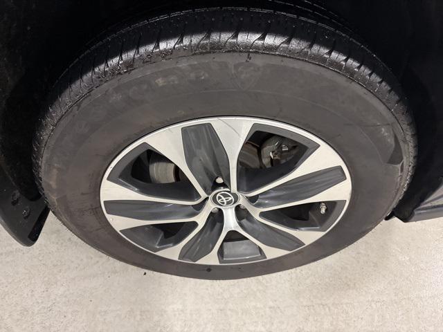 used 2023 Toyota Highlander car, priced at $34,934