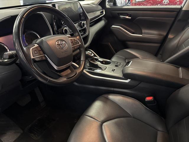 used 2023 Toyota Highlander car, priced at $34,934