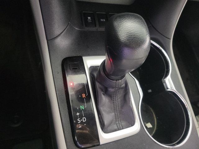 used 2015 Toyota Highlander car, priced at $13,911