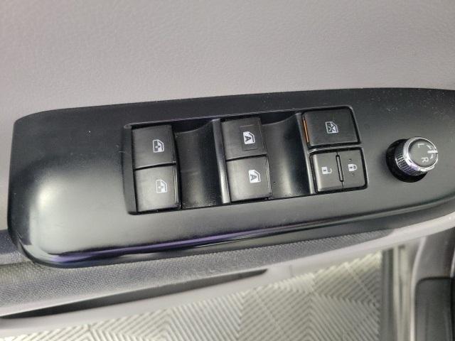 used 2015 Toyota Highlander car, priced at $13,911