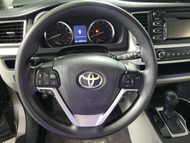 used 2015 Toyota Highlander car, priced at $13,911