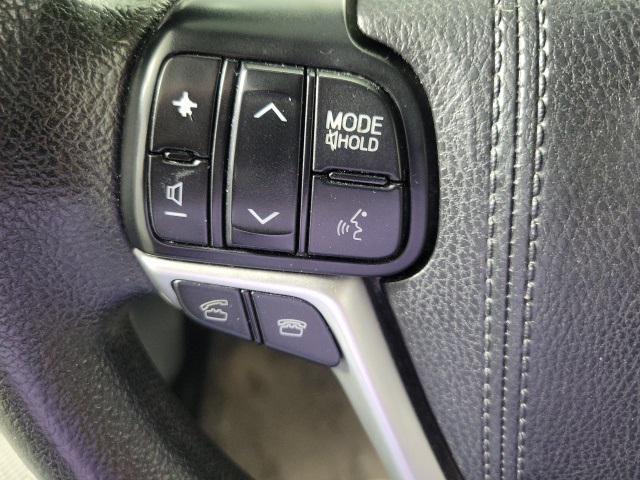 used 2015 Toyota Highlander car, priced at $13,911