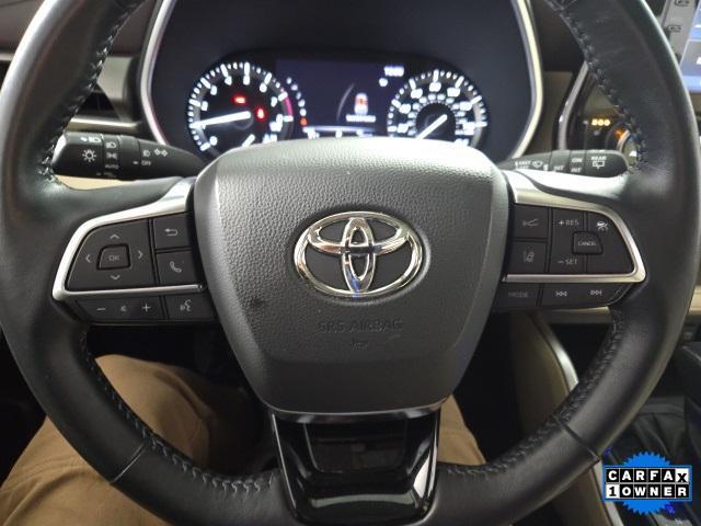 used 2021 Toyota Highlander car, priced at $31,929