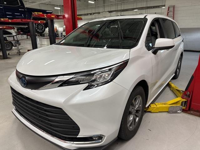 used 2023 Toyota Sienna car, priced at $43,840
