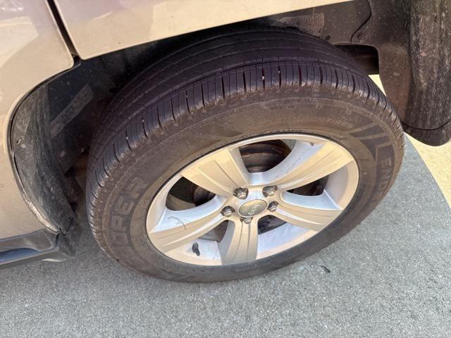used 2016 Jeep Compass car, priced at $1,922