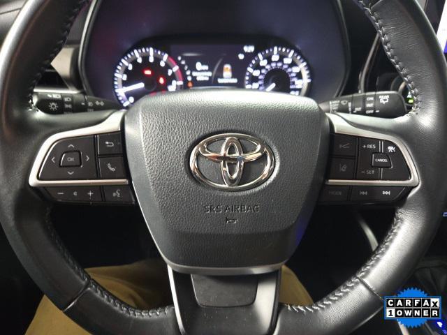 used 2023 Toyota Highlander car, priced at $33,633