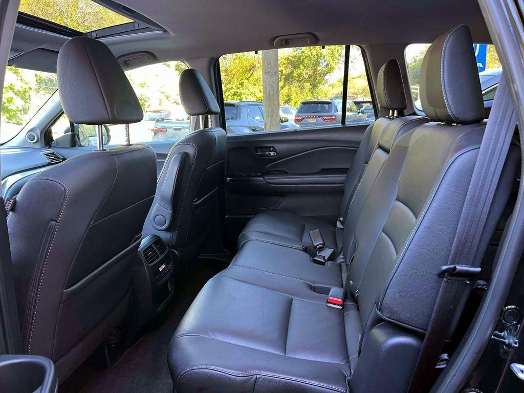 used 2022 Honda Pilot car, priced at $29,995