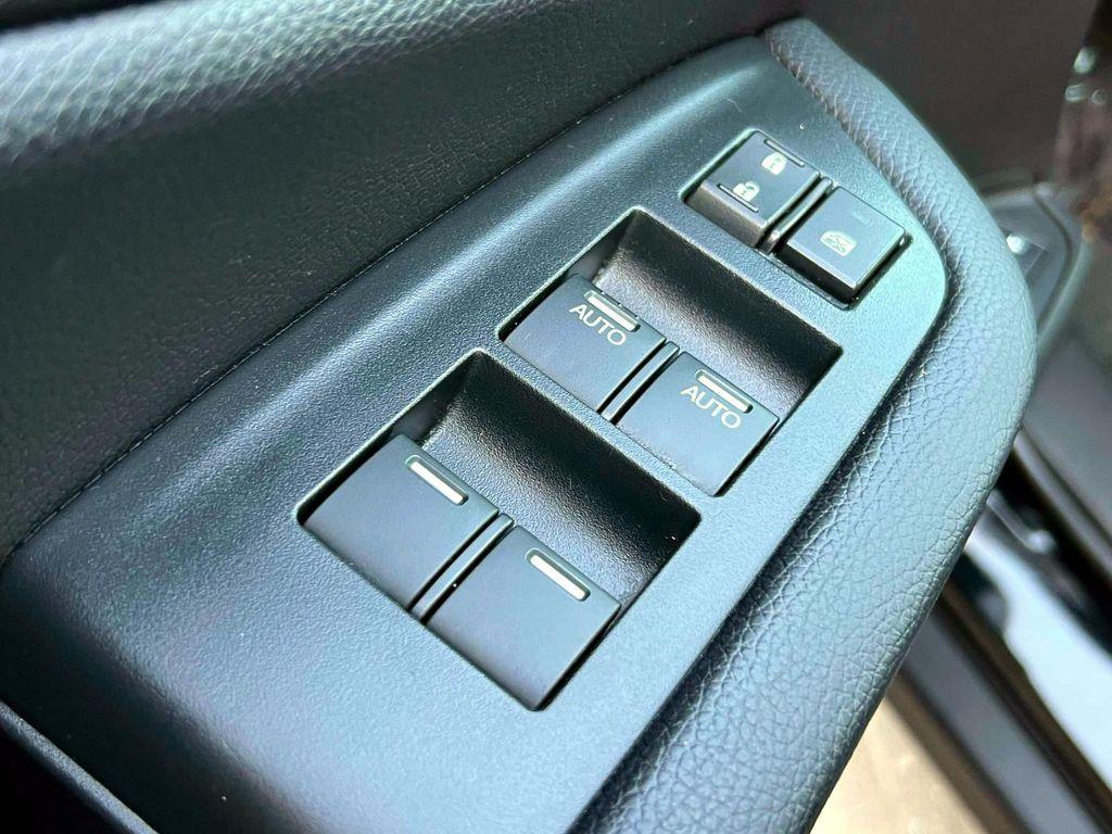 used 2022 Honda Pilot car, priced at $29,995