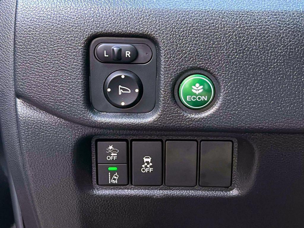 used 2022 Honda Pilot car, priced at $29,995
