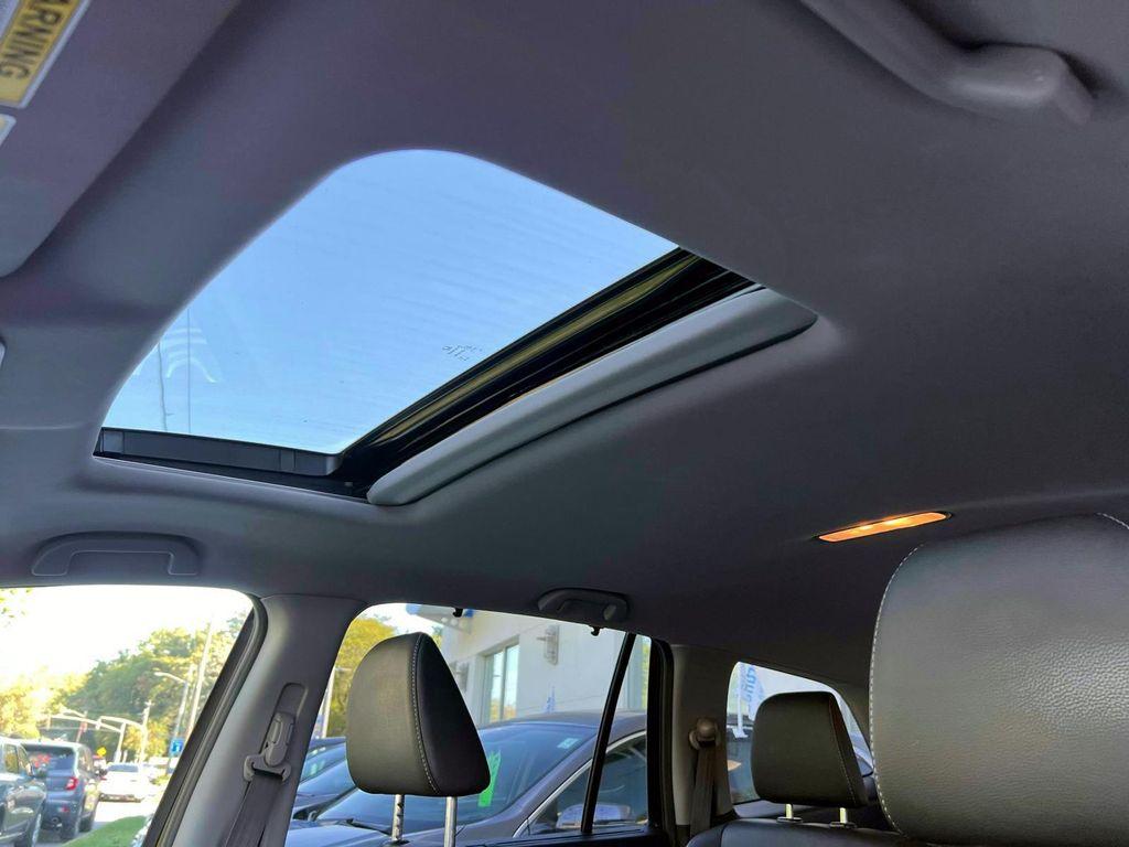 used 2022 Honda Pilot car, priced at $29,995