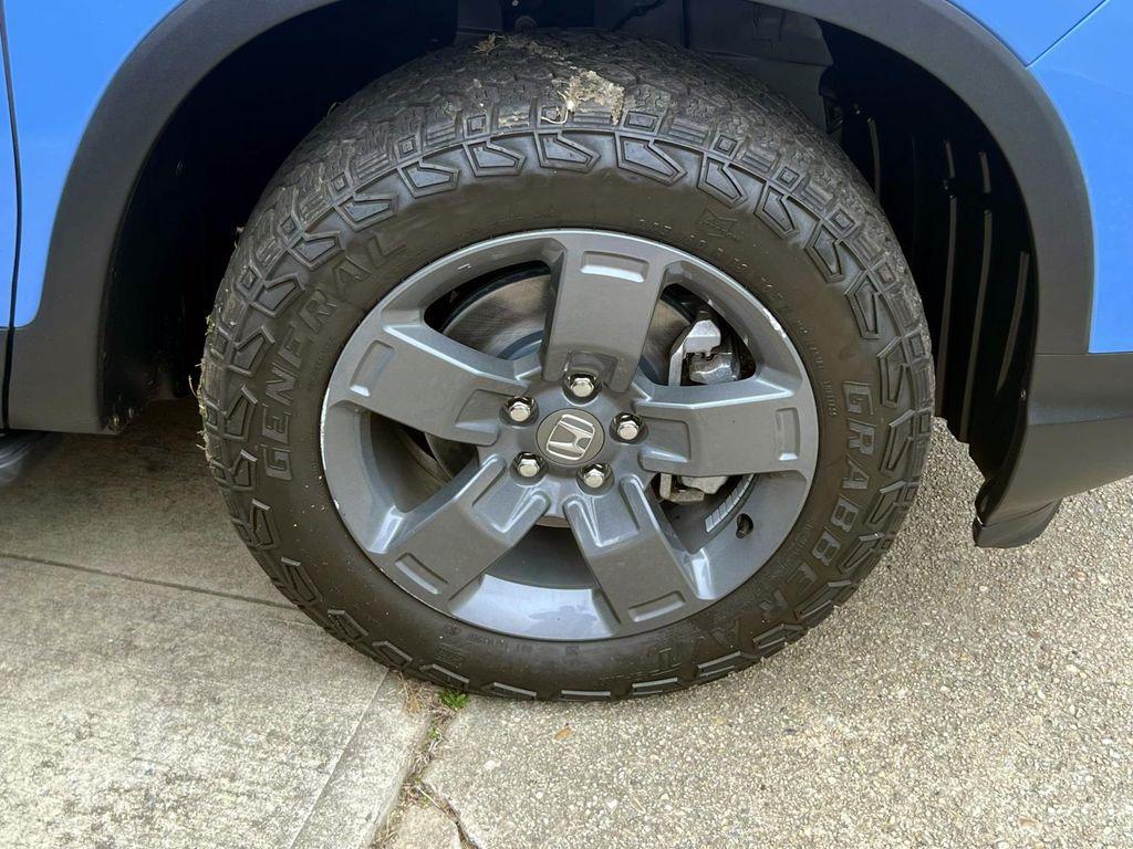 used 2025 Honda Ridgeline car, priced at $35,495